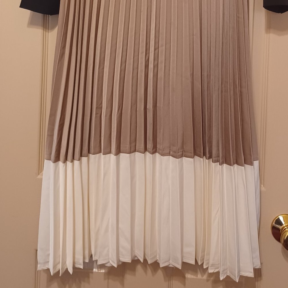 Mauve Accordion Pleated Color Block Long Sleeve M… - image 3